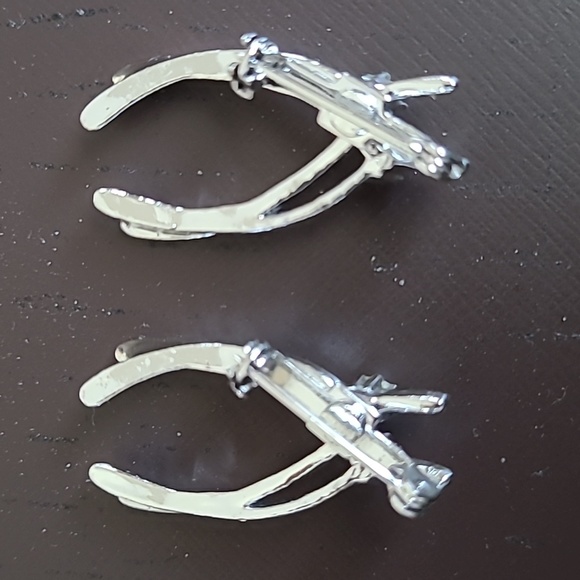 Pair (2) Double wishbone with blue rhinestone with faux pearl brooch pin. - Picture 4 of 5